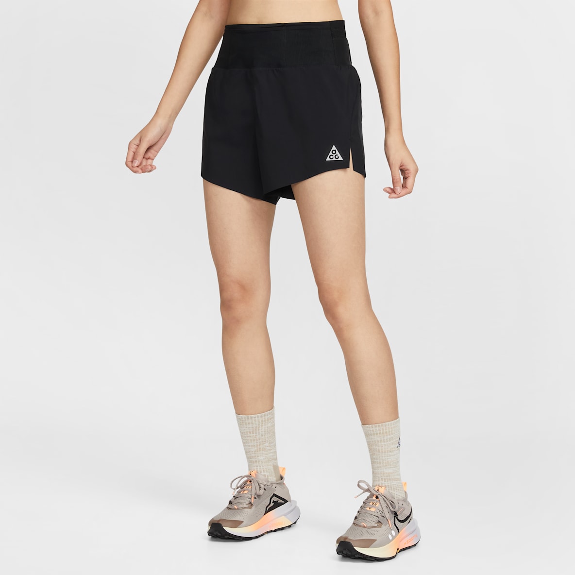Nike ACG Dri-FIT 女子速干中腰越野跑步短裤（含衬裤）