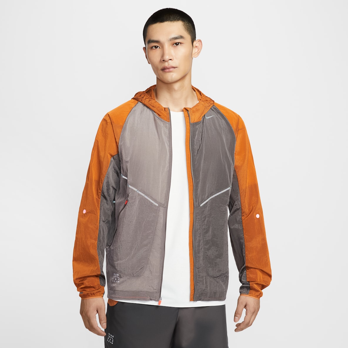 Nike Running Division 圣诞系列男子拒水跑步夹克