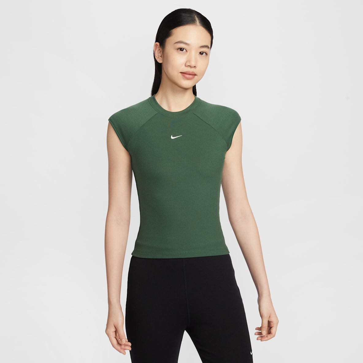 Nike Sportswear Chill Knit 女子紧身短袖罗纹上衣