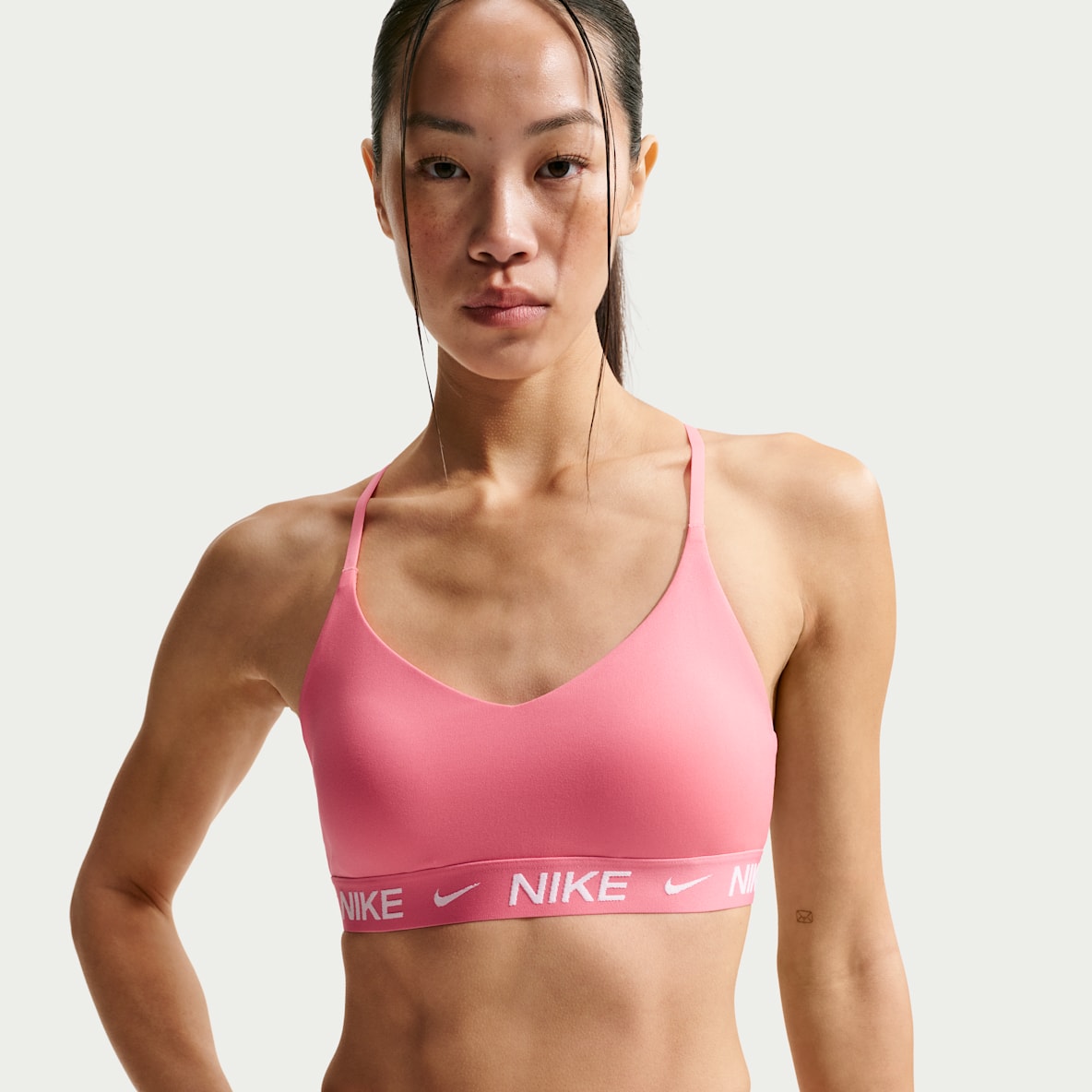 Nike Indy 女子可调节低强度支撑速干衬垫运动内衣