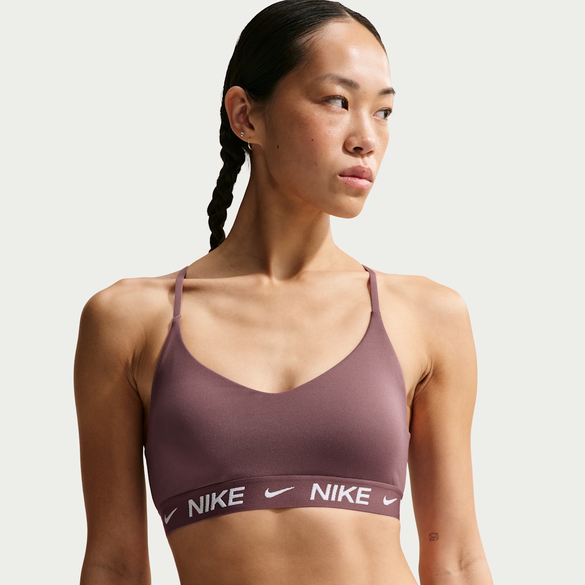 Nike Indy 女子可调节低强度支撑速干衬垫运动内衣