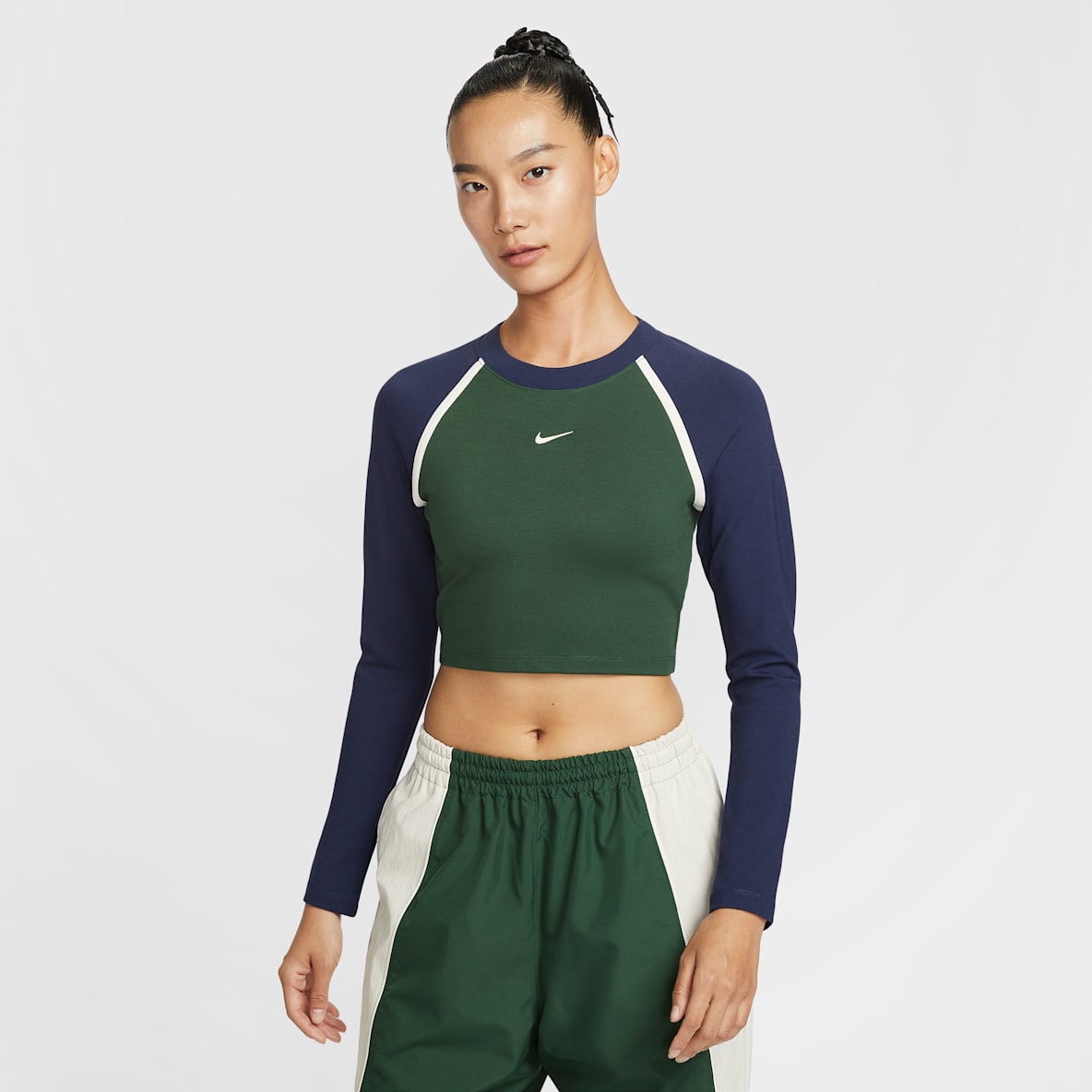 Nike Sportswear 女子紧身长袖短款上衣