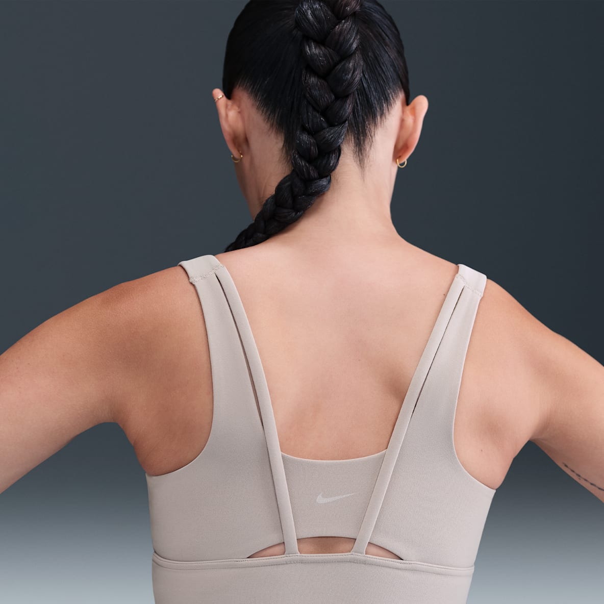 Nike Zenvy 女子中强度支撑衬垫速干长款运动内衣