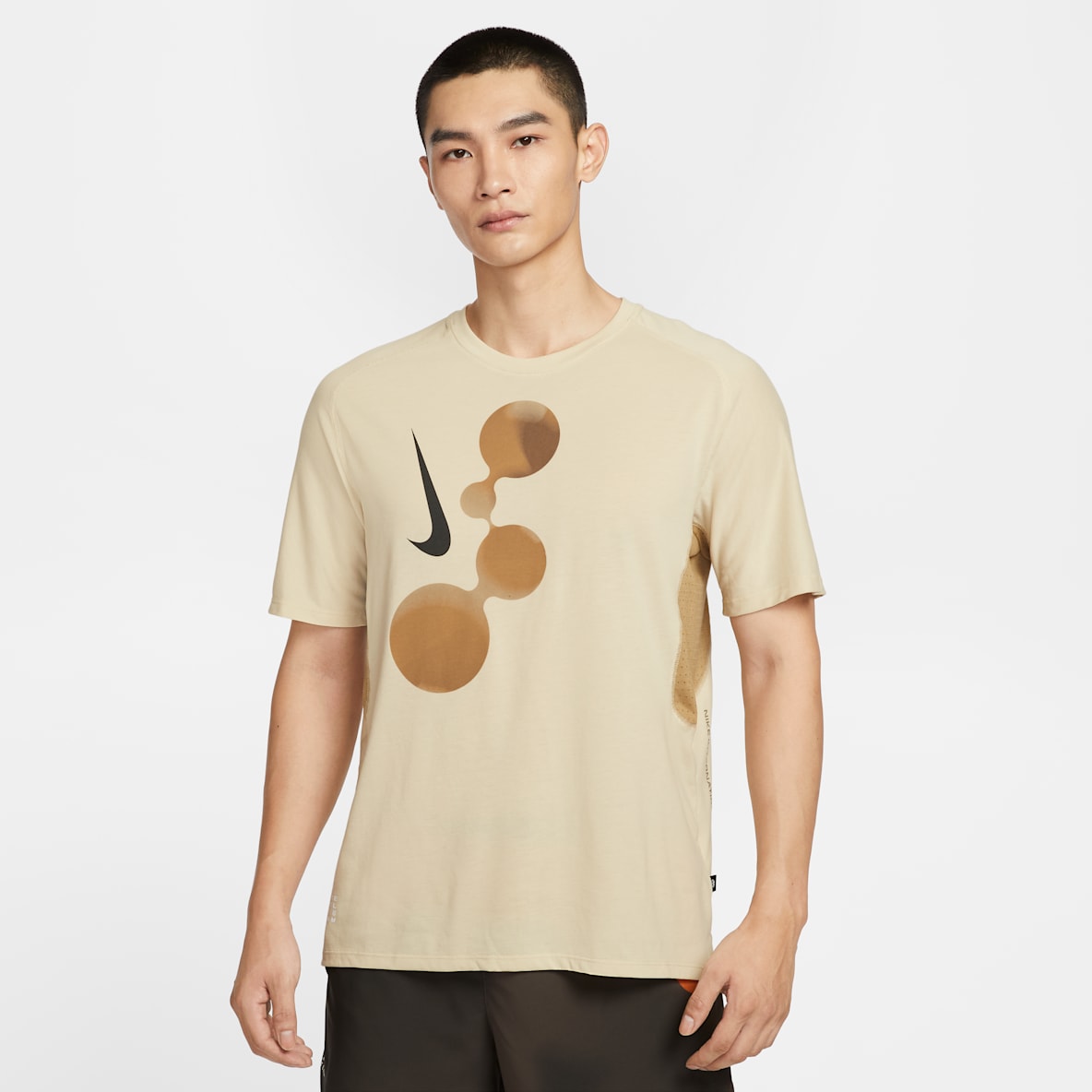 Nike Solar Chase Dri-FIT ADV 男子速干短袖跑步上衣