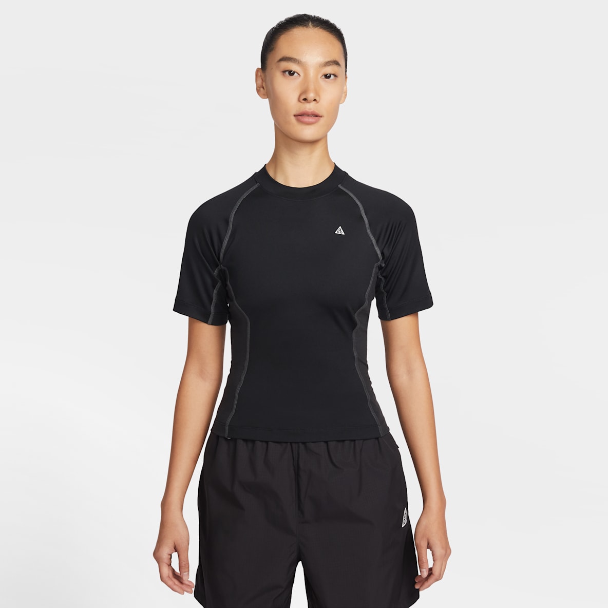 Nike ACG Nike ACG Dri-FIT 女子速干修身短袖运动上衣