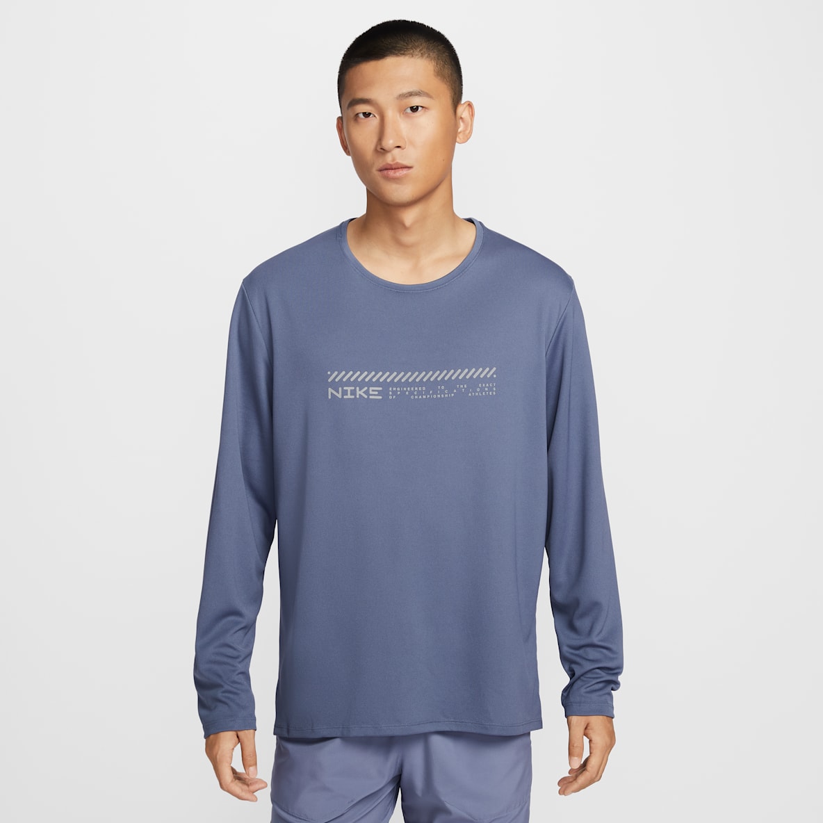 Nike Miler Dri-FIT 男子速干防晒冬季款长袖跑步上衣