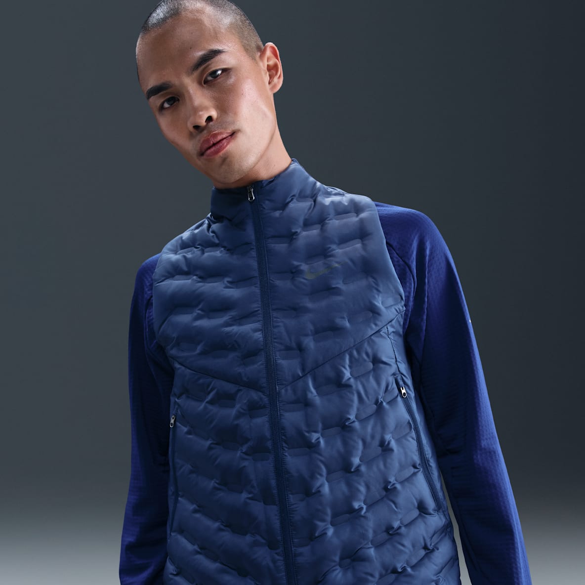 Nike Therma-FIT ADV Repel 男子羽绒拼接拒水跑步马甲