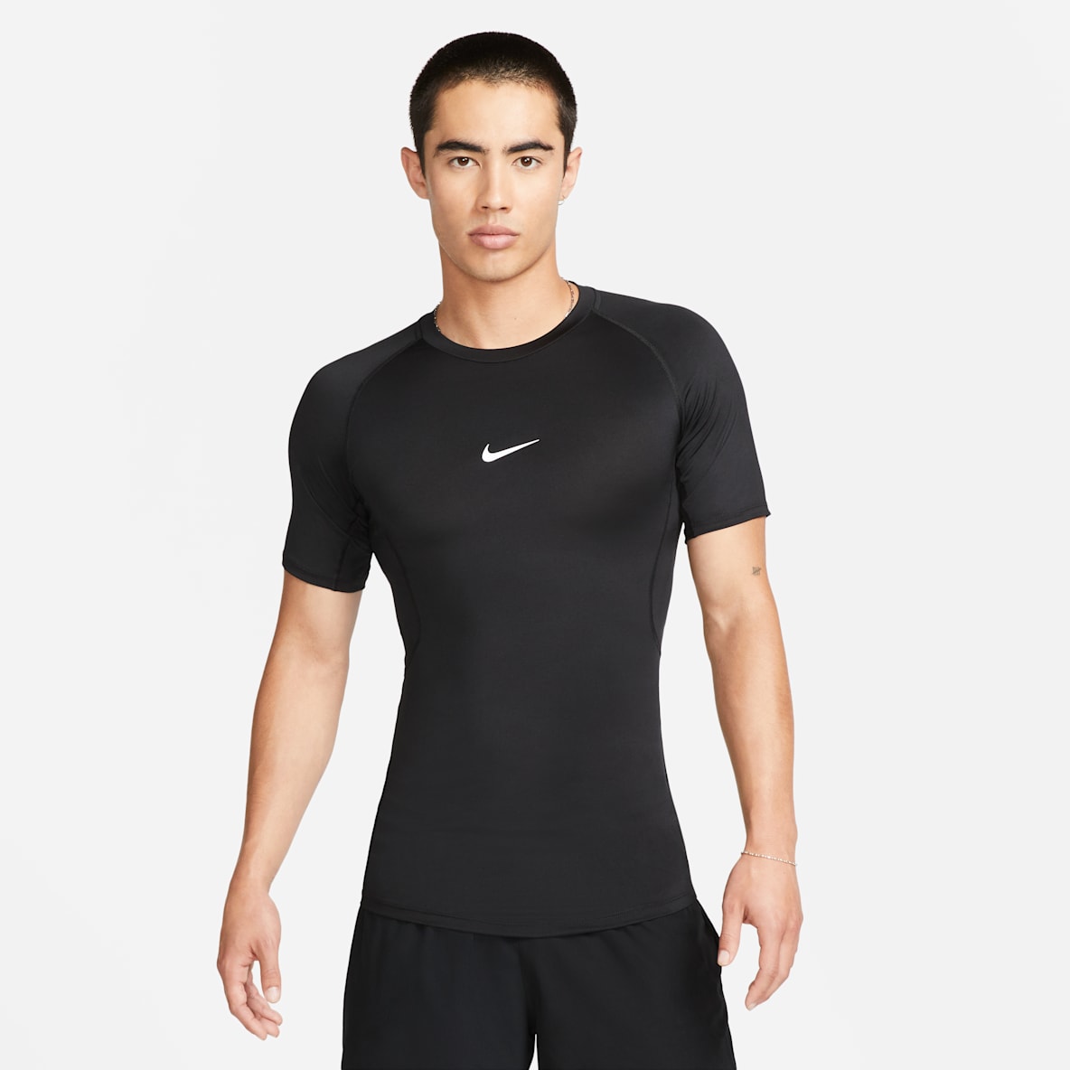 Nike Pro Dri-FIT 男子透气速干紧身短袖训练上衣