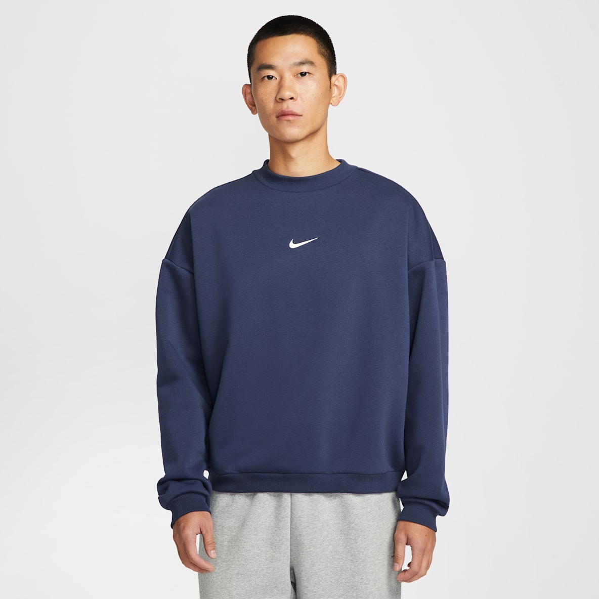 Nike Standard Issue Therma-FIT 男子加绒篮球圆领上衣