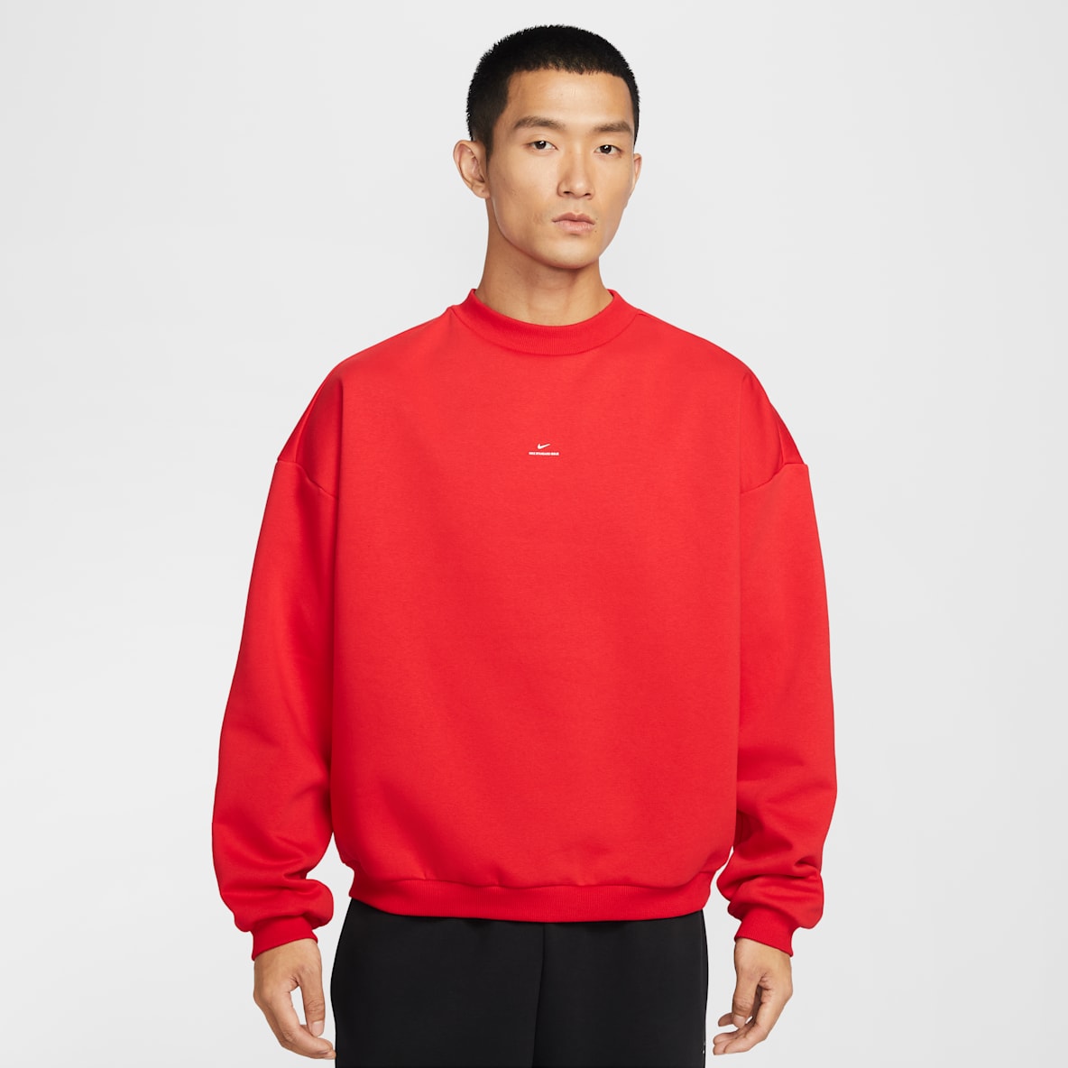 Nike Standard Issue Therma-FIT 耐克篮球小标系列男子加绒篮球圆领上衣