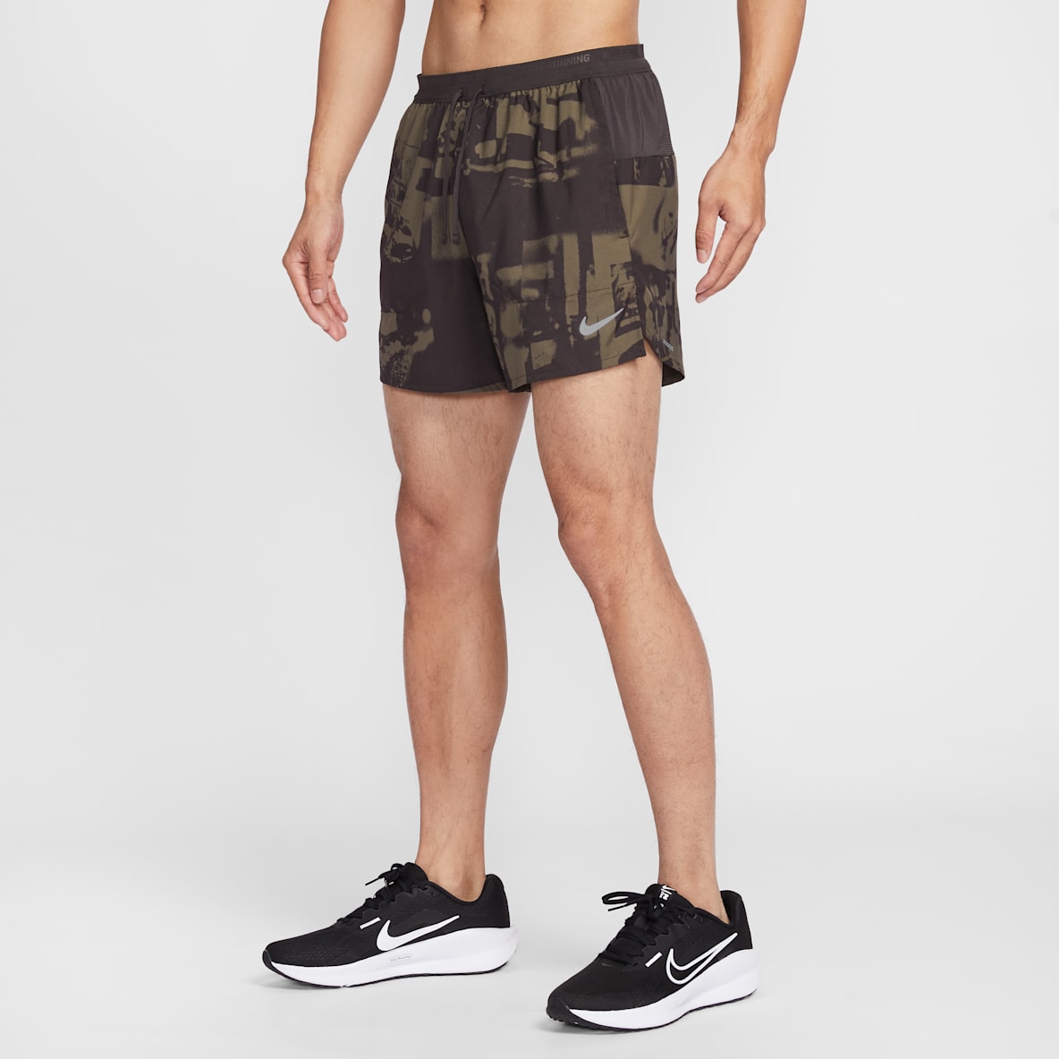 Nike Stride Dri-FIT 男子速干跑步短裤（含衬裤）