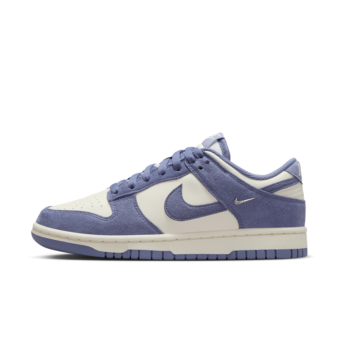 Nike Dunk Low 女子运动鞋