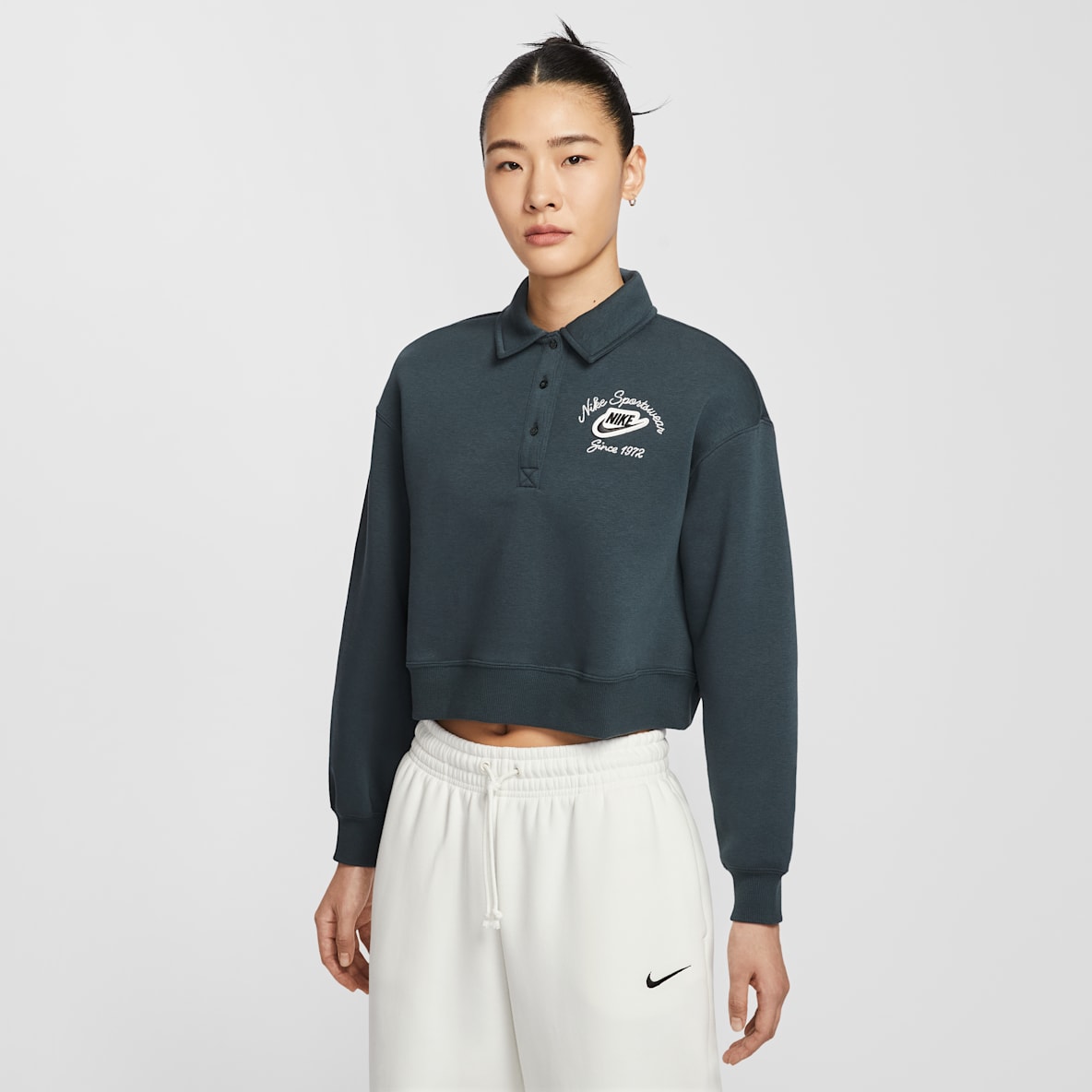 Nike Sportswear Phoenix Fleece Nike Sportswear Phoenix Fleece 圣诞系列女子加绒宽松翻领套头上衣