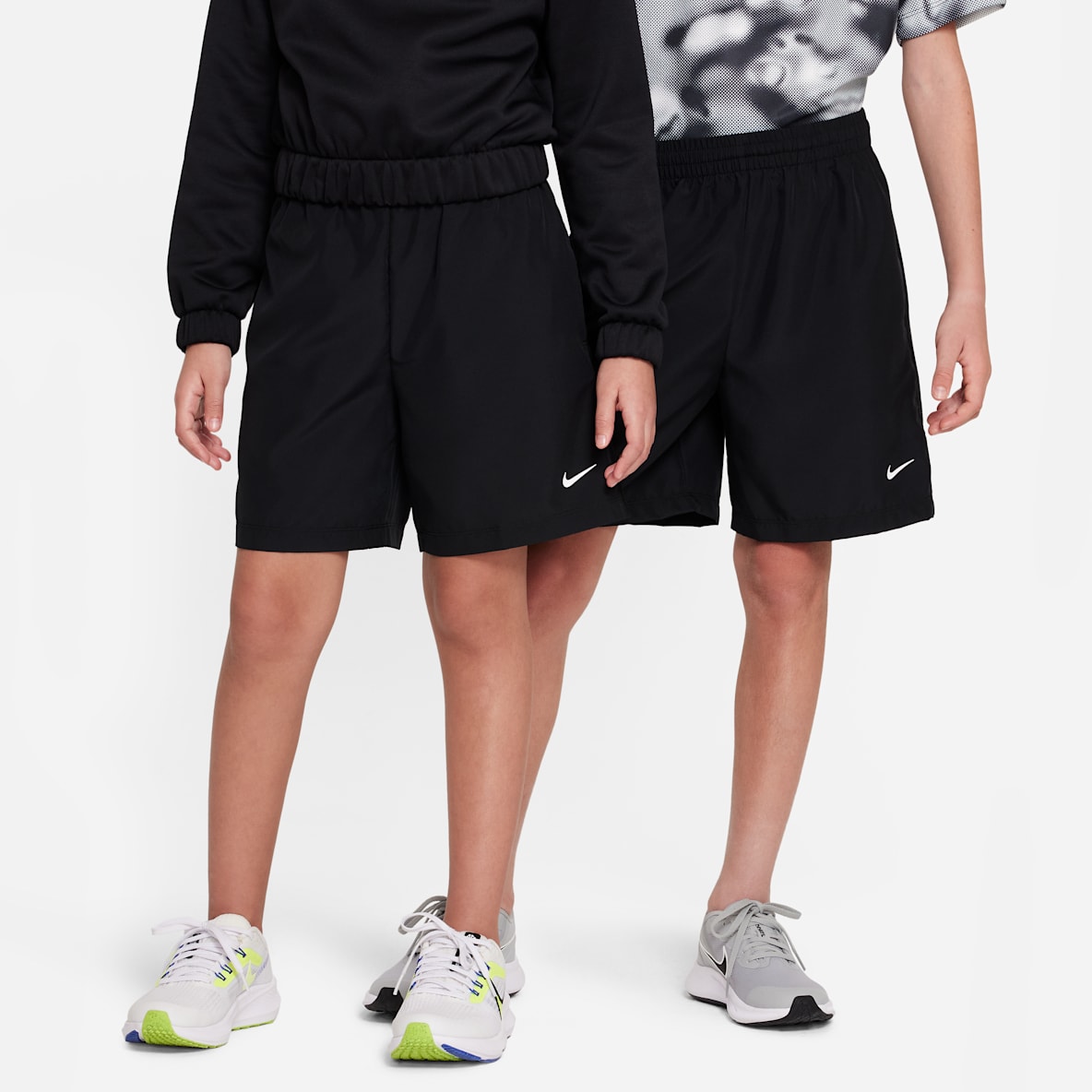 Nike Multi Dri-FIT 大童（男孩）速干训练短裤