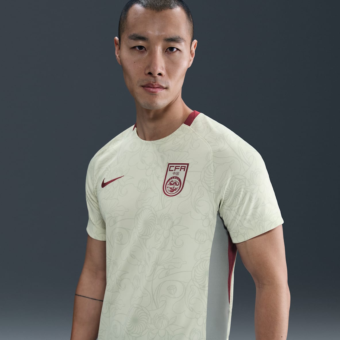 2025 赛季中国队客场球迷版 2025 赛季中国队客场球迷版 Nike Dri-FIT 男子速干足球球衣