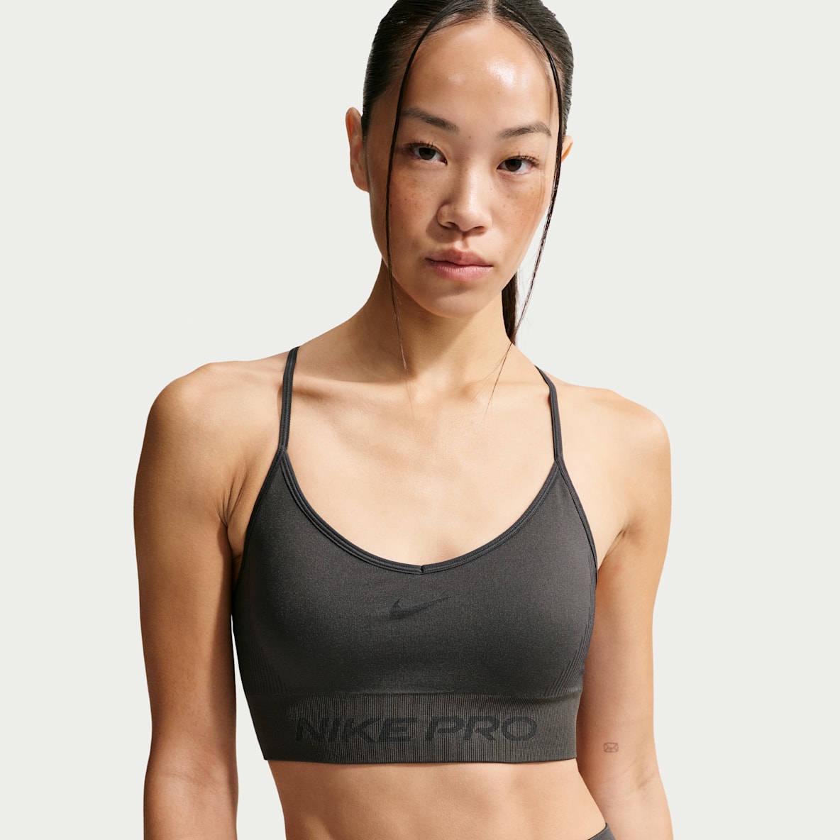Nike Pro 女子速干低强度支撑衬垫训练内衣