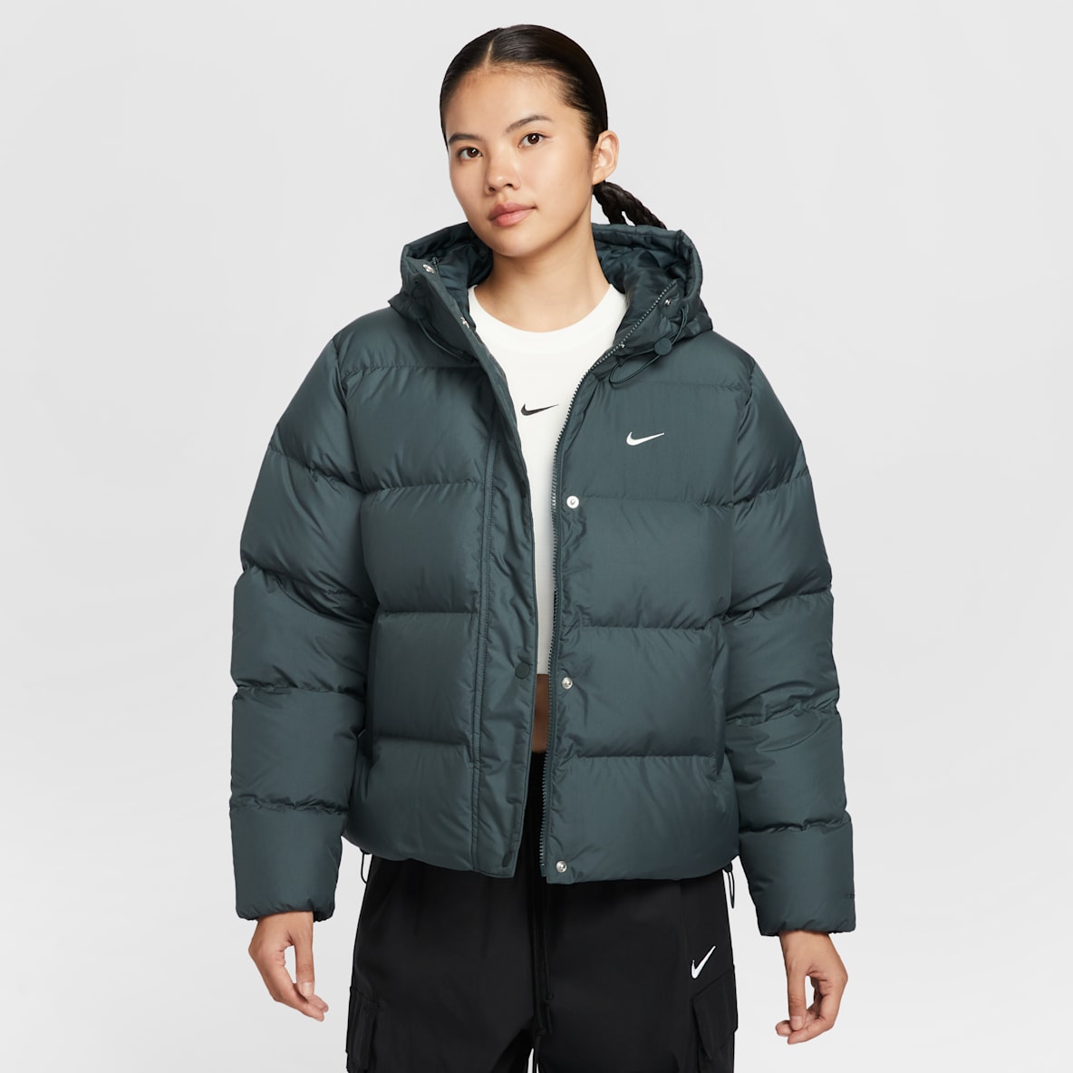 Nike Sportswear Metro Therma-FIT 耐克都会系列女子拒水羽绒连帽夹克