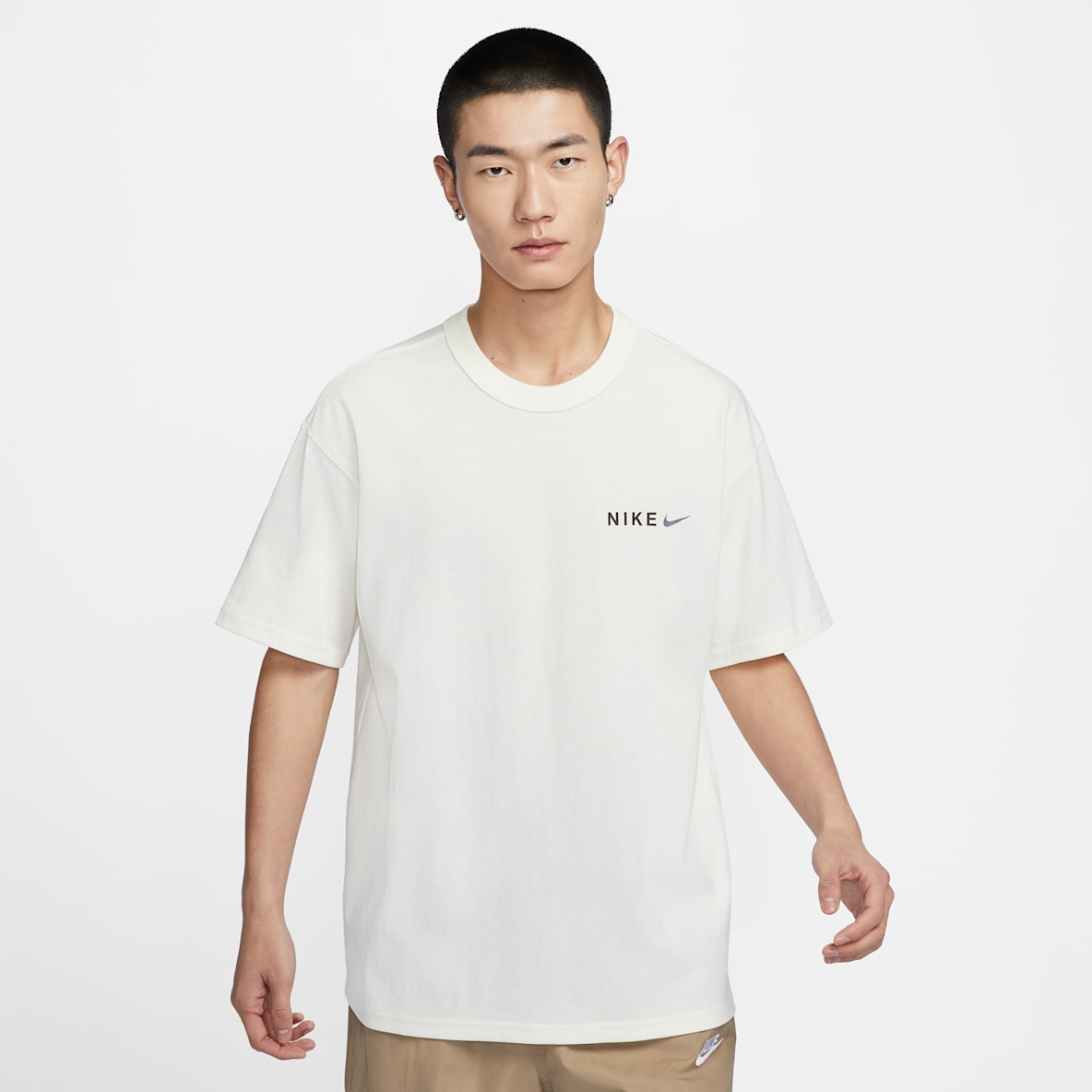 Nike Sportswear Premium Essentials 男子T恤