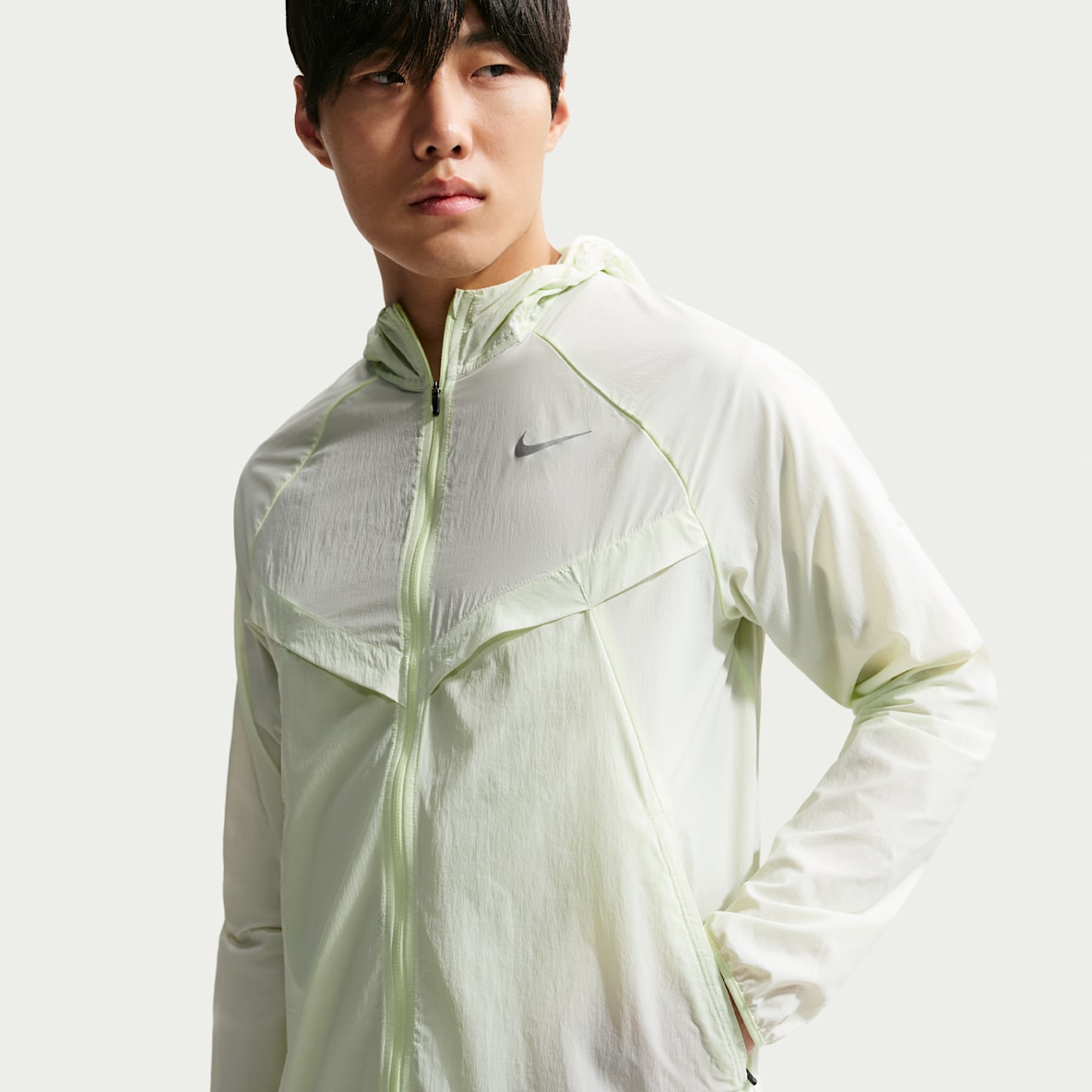 Nike Stride Repel 男子拒水跑步夹克防晒衣皮肤衣