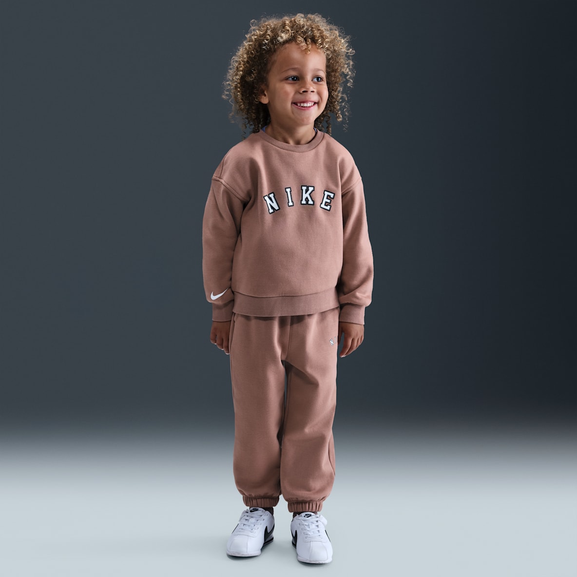 Nike Cozy 婴童加绒圆领上衣和长裤套装