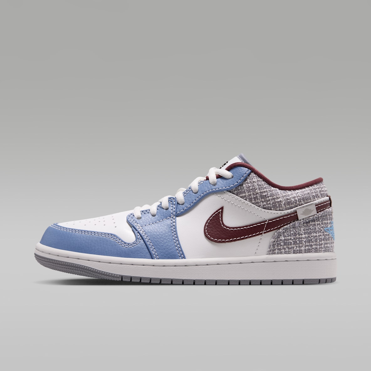Air Jordan 1 Low 女子运动鞋