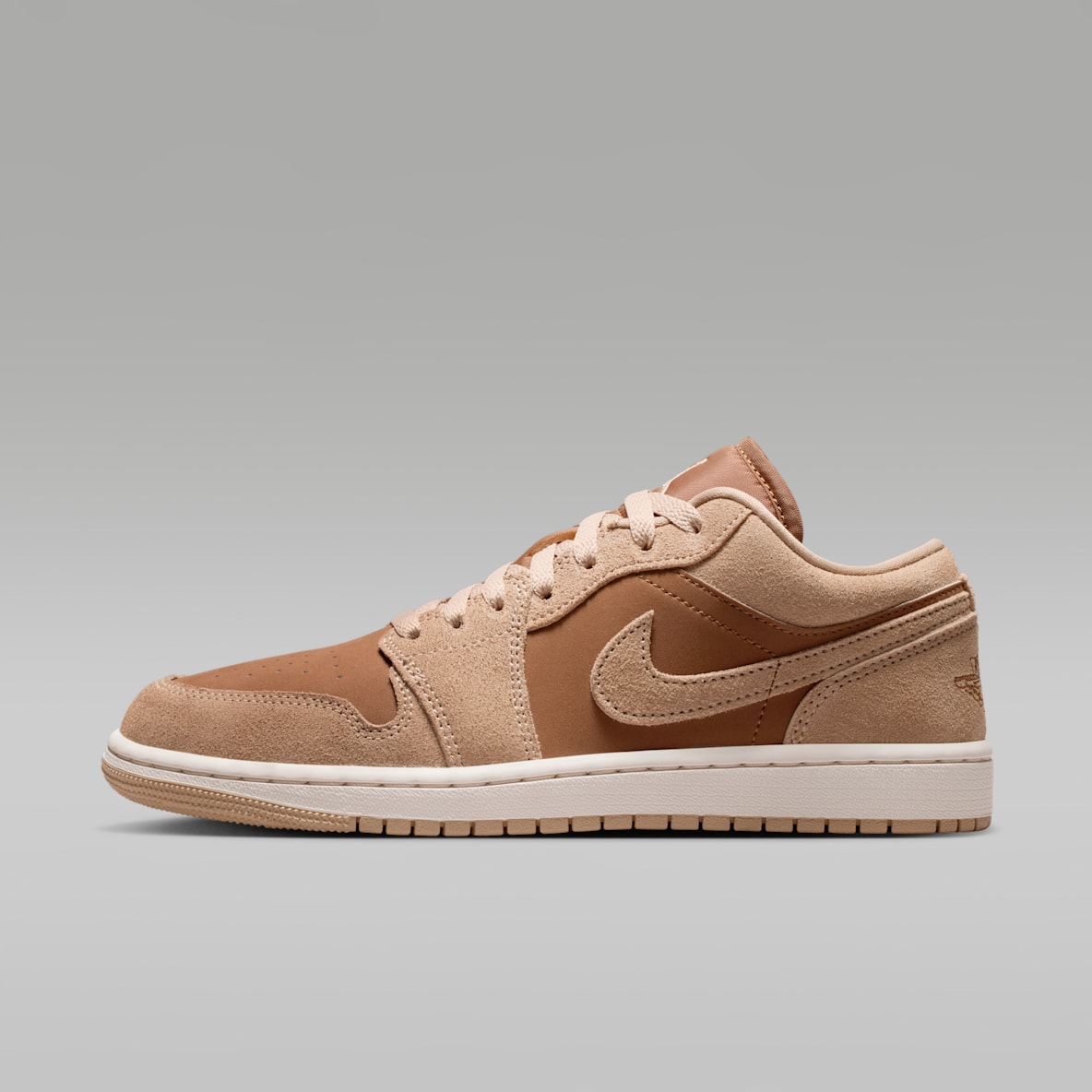 Air Jordan 1 Low 女子运动鞋刺绣板鞋
