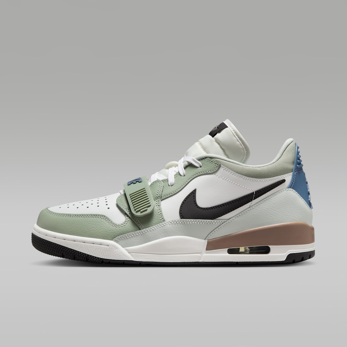 Air Jordan Legacy 312 Low 户外风设计男子运动鞋