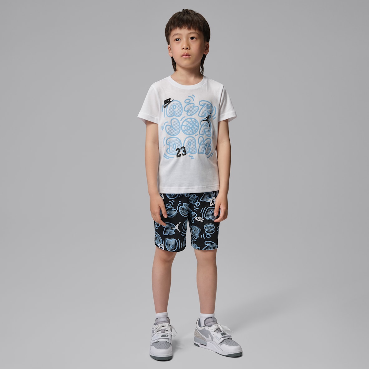 Jordan Movement Lines 幼童印花T恤和短裤套装