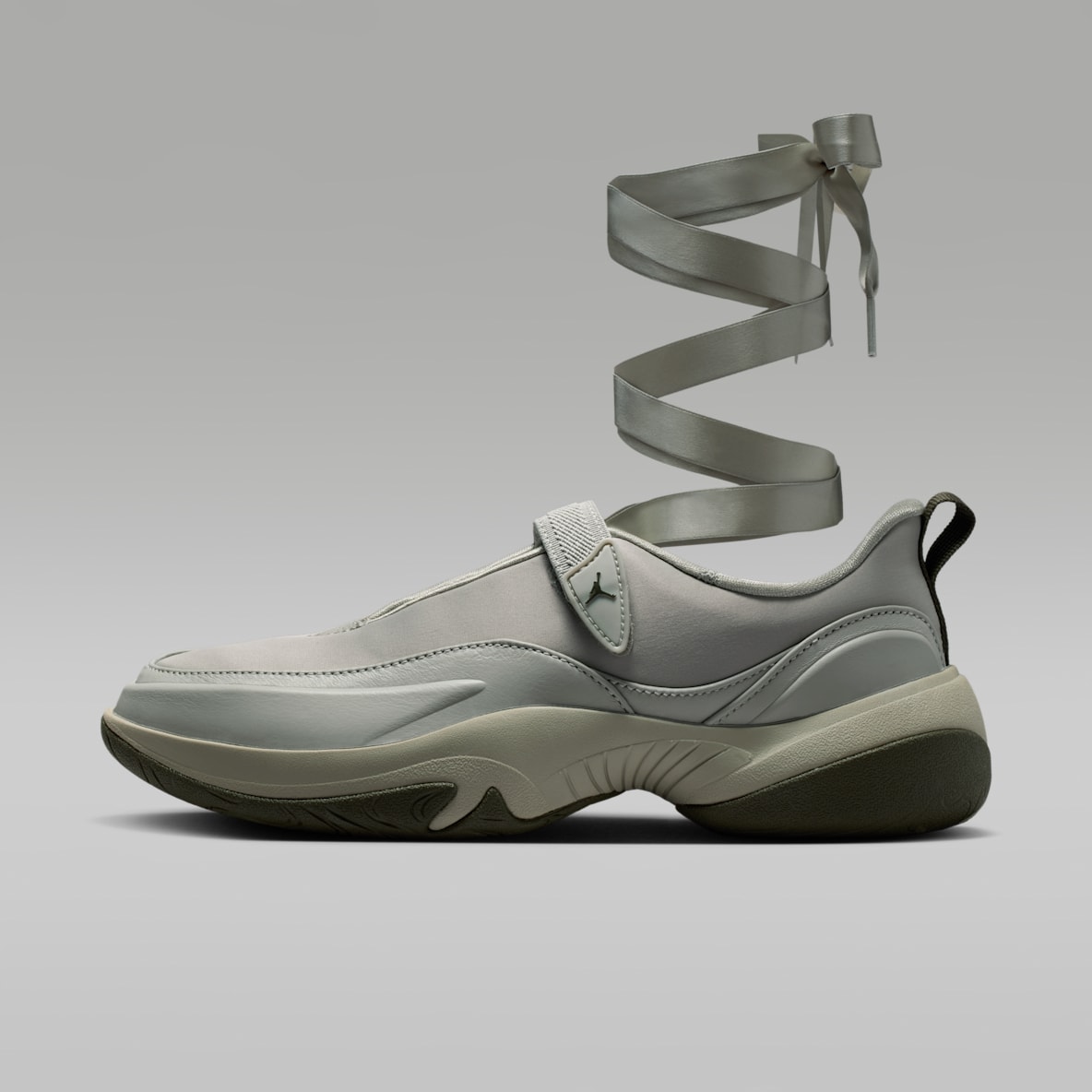 Jordan Pointe 女子运动鞋