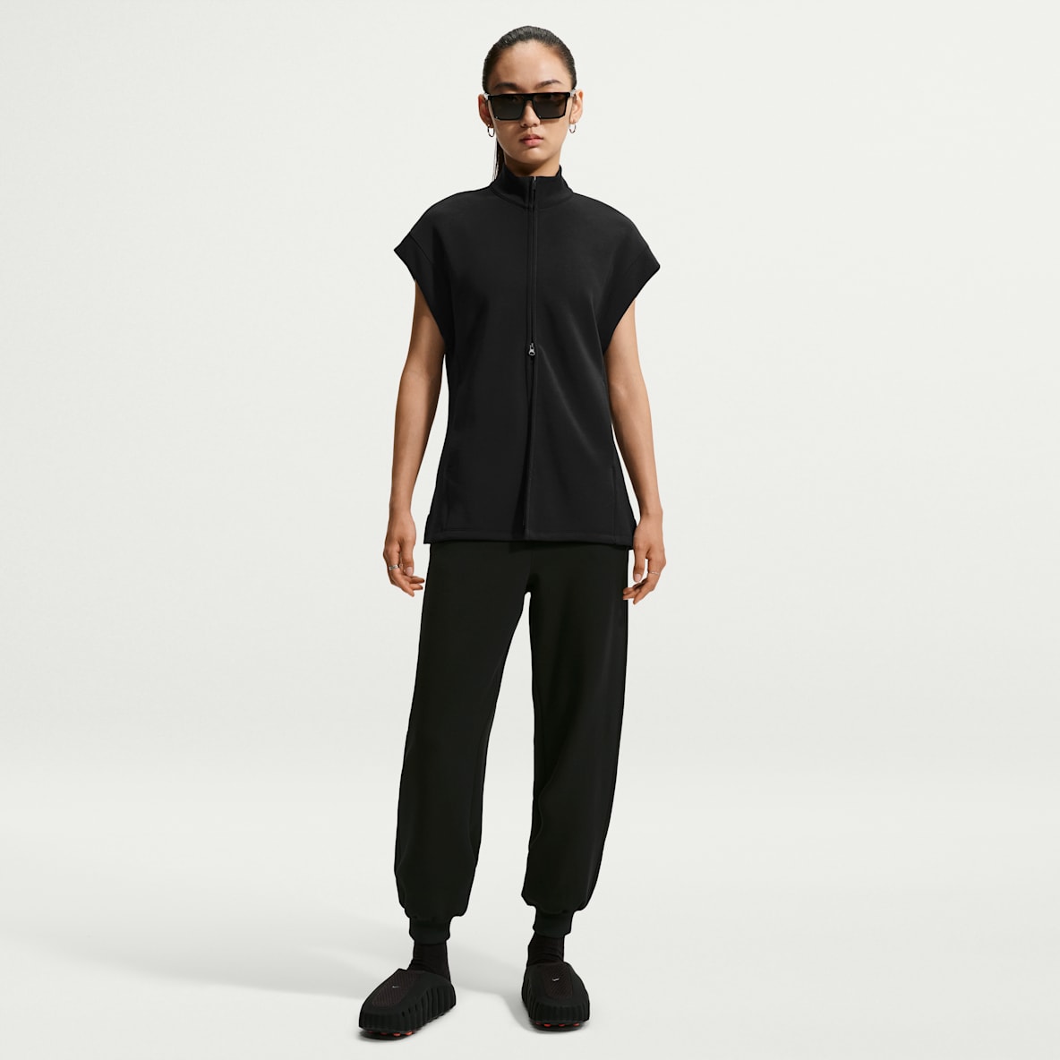 Nike 24.7 ImpossiblySoft Dri-FIT  超感柔软女子速干高腰长裤