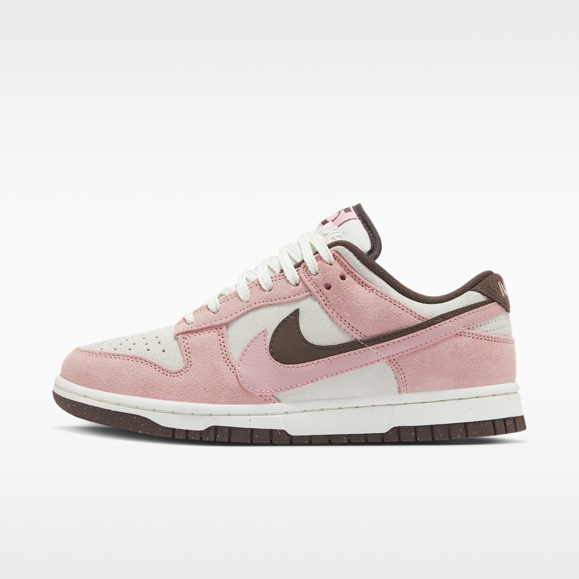 Nike Dunk Low SE 女子双钩设计运动鞋