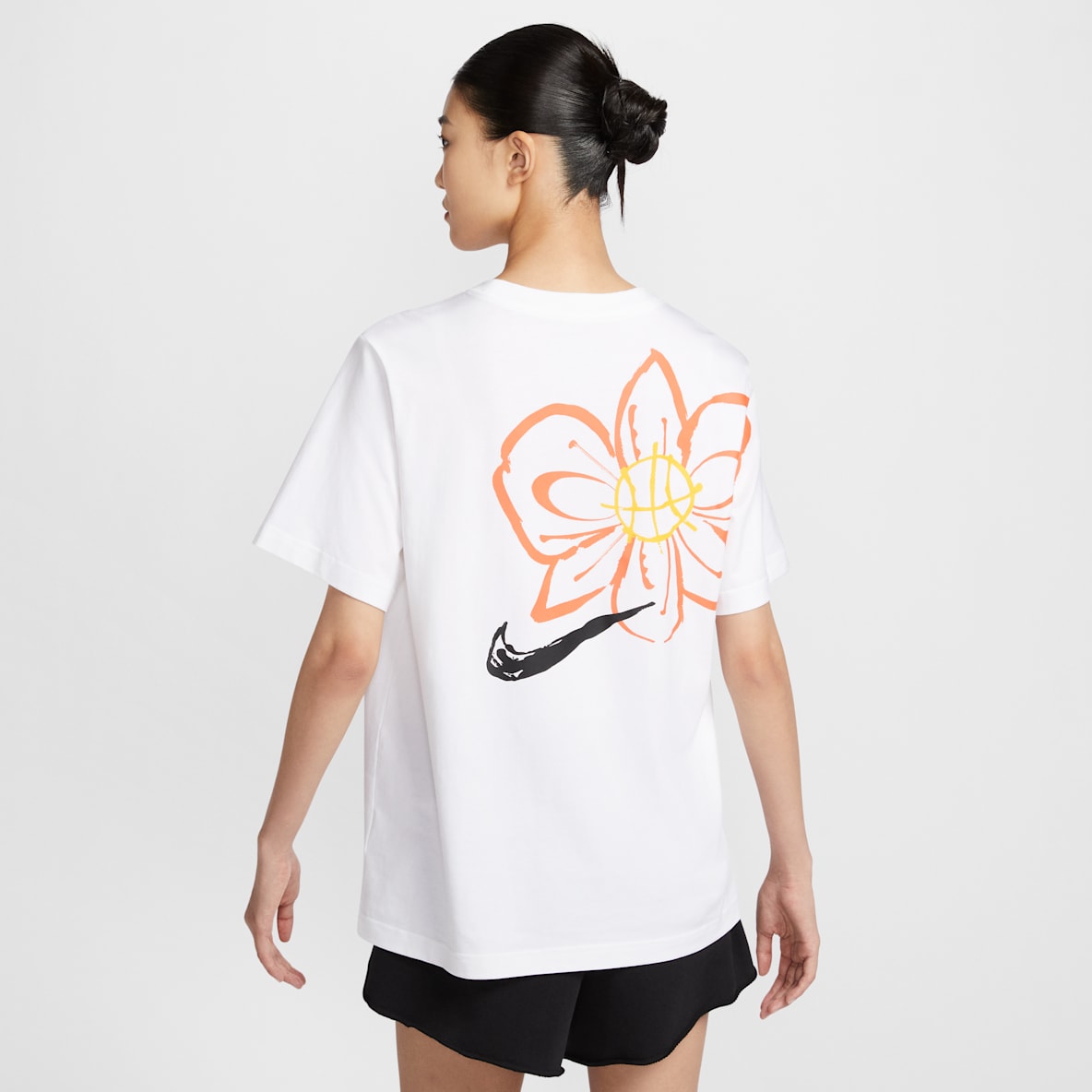 Nike Sportswear 无畏金兰女子T恤