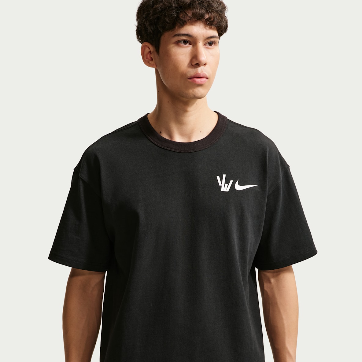 Nike Sportswear Premium Essentials 杨力维专属 Logo 短袖T恤