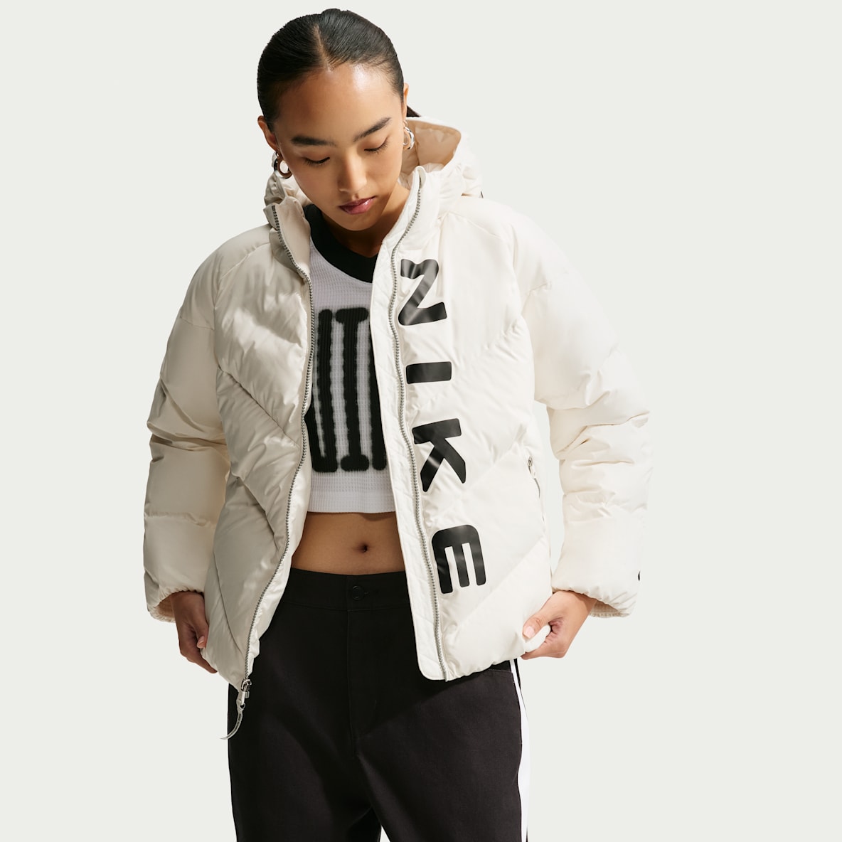 Nike Sportswear Storm-FIT 女子防风拒水连帽羽绒夹克