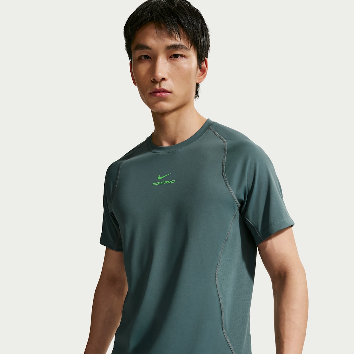 Nike Pro Training Dri-FIT 男子速干短袖训练上衣