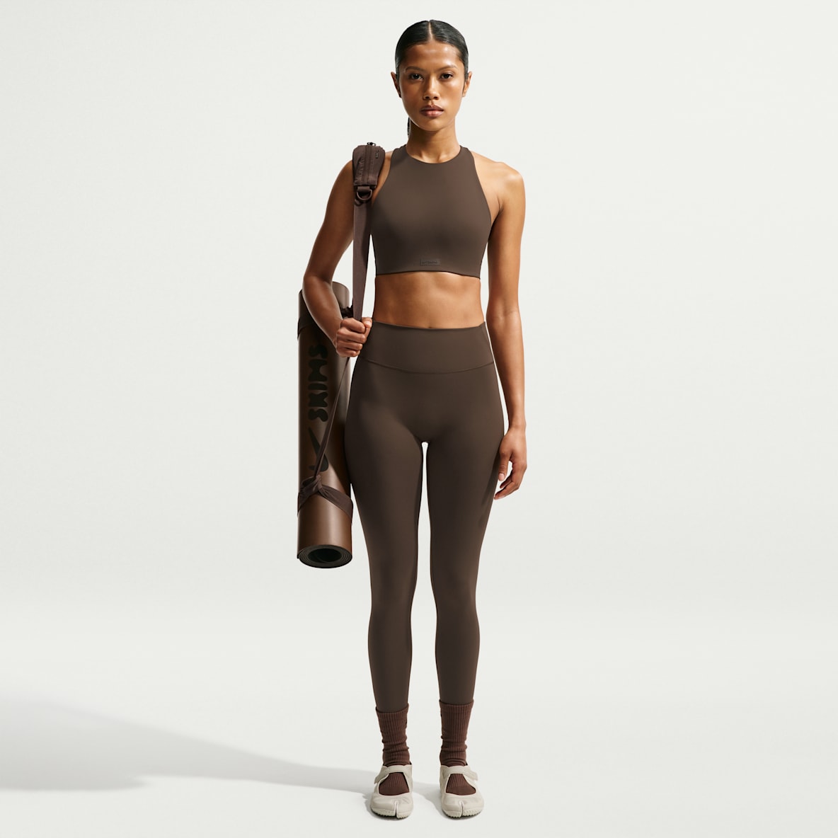 NikeSKIMS Matte 女子速干高腰紧身裤