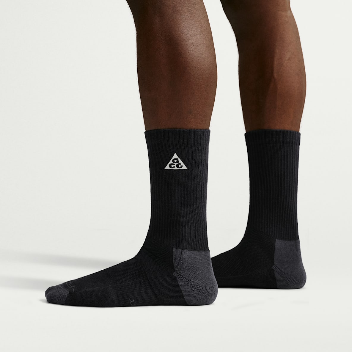 Nike ACG Everyday Elevated 速干中筒运动袜（1 双）