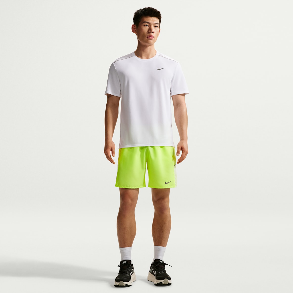 Nike Miler Dri-FIT 男子速干跑步短裤（无衬裤）