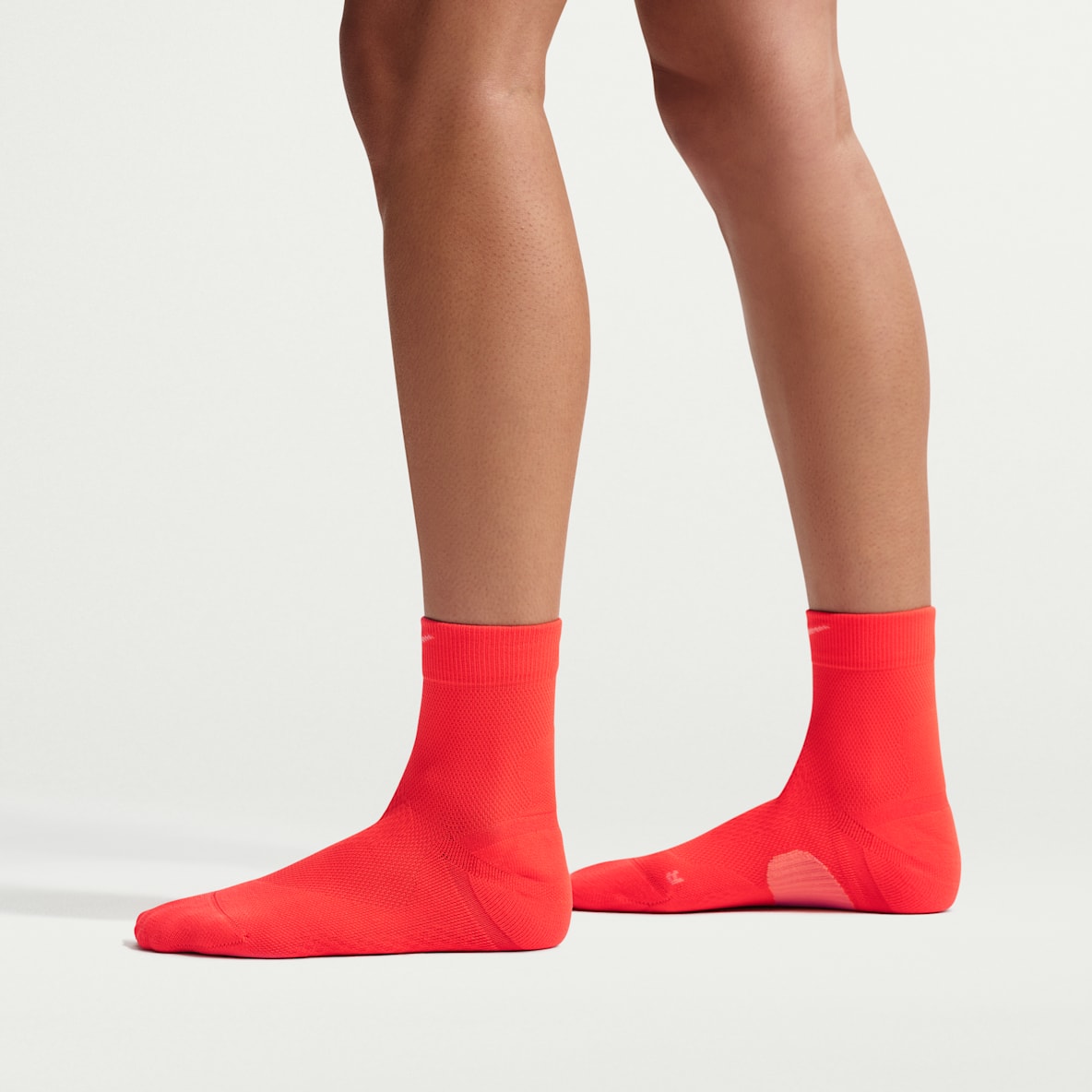 Nike Run Midweight Micro-Crew 耐克女子夜跑系列速干跑步短袜(1 双)