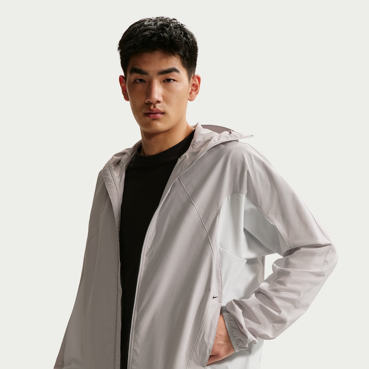 Nike Tech Helios Dri-FIT 男子速干夹克防晒衣