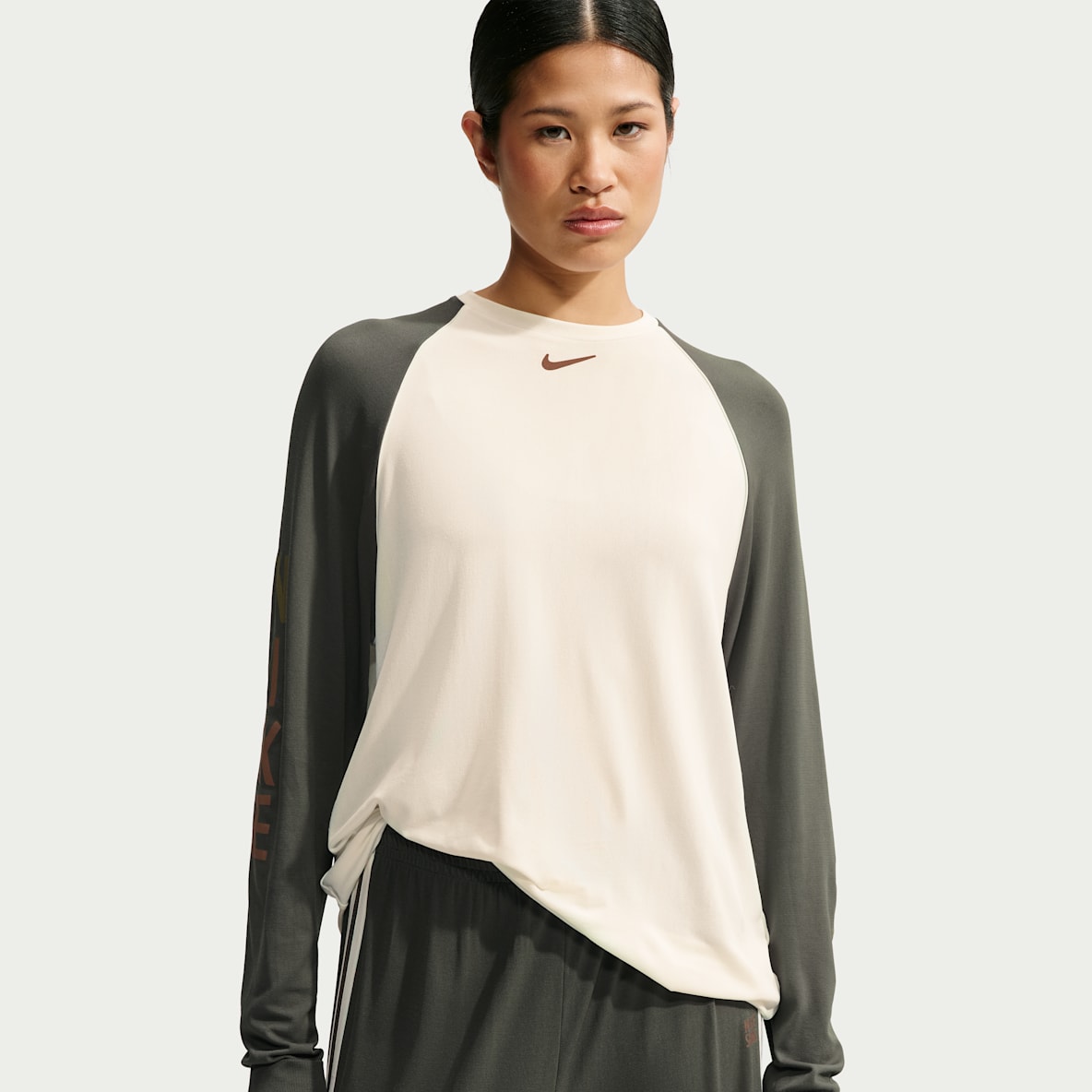 NikeSKIMS Stretch Knit 2.0 女子速干长袖上衣