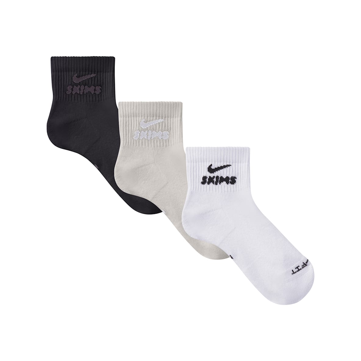 NikeSKIMS Dri-FIT 女子速干运动短袜(3 双)