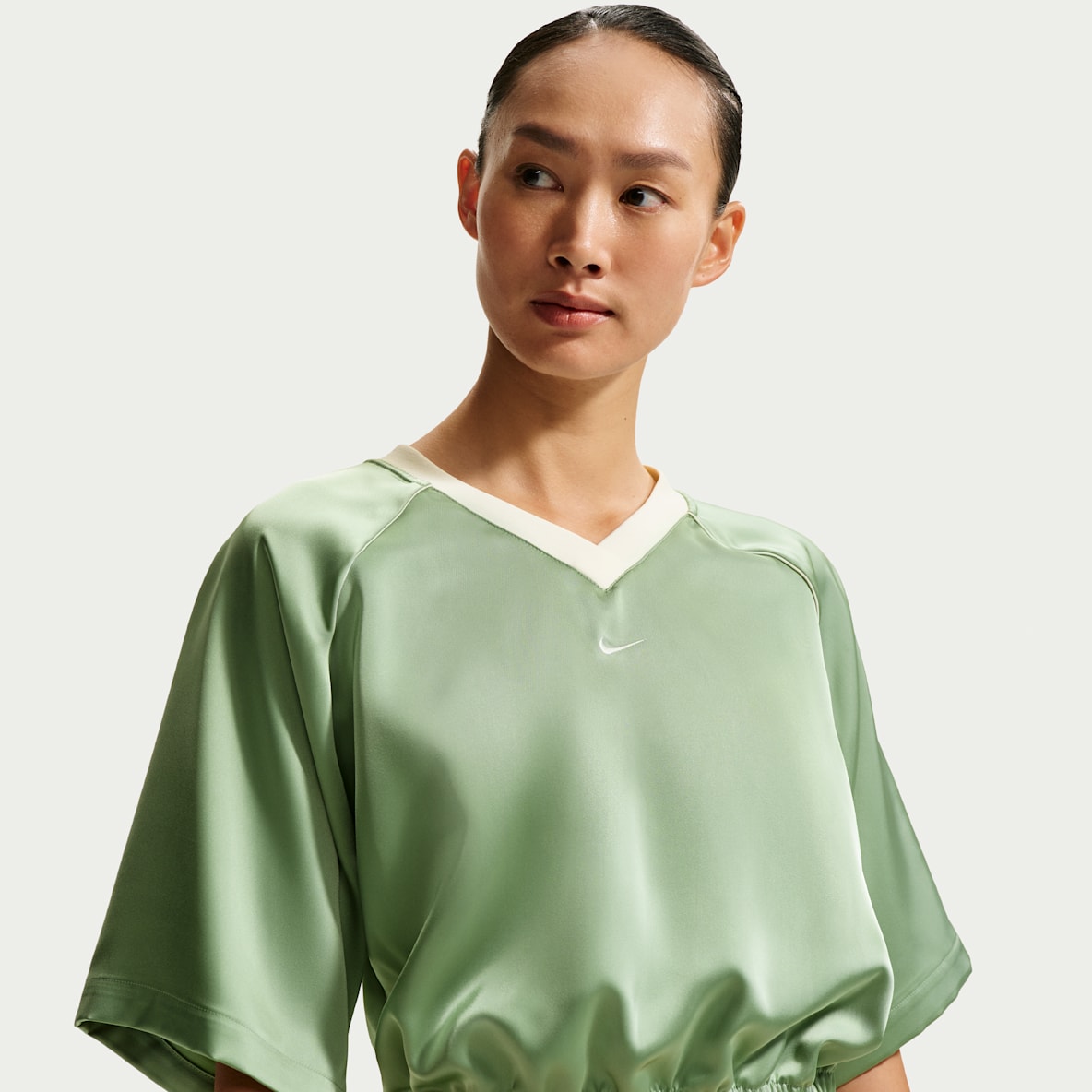 Nike Sportswear 女子 Oversize 风缎面短袖上衣