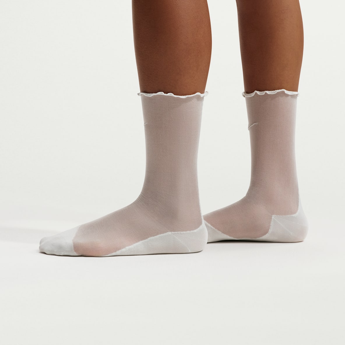 Nike Sheer 女子速干训练中筒薄纱袜（1 双）