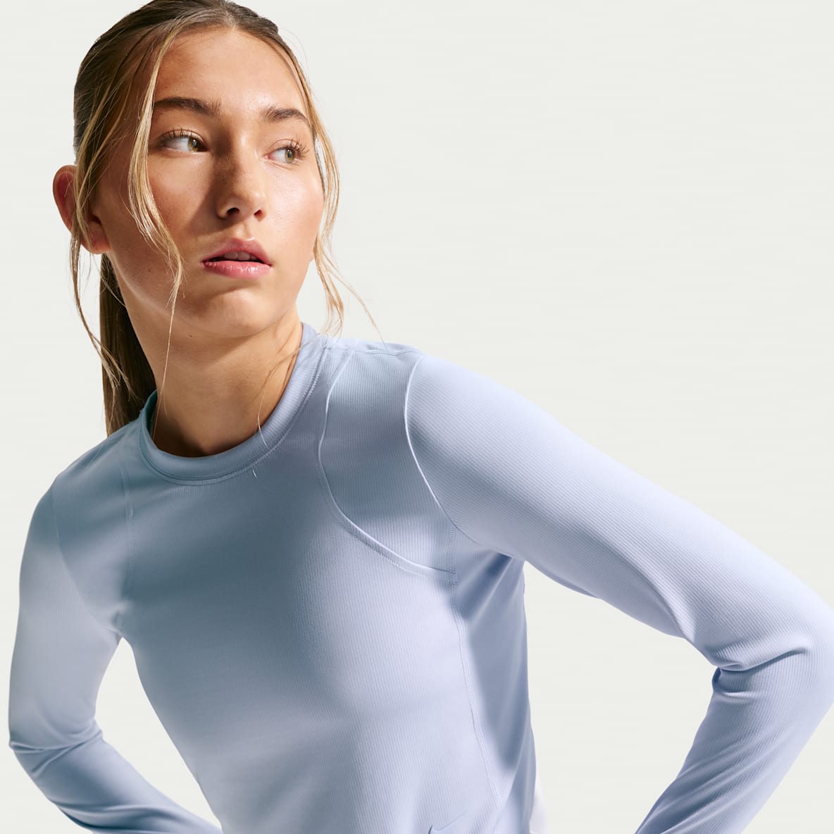 Nike MAVN Dri-FIT 耐克好动心系列大童（女孩）速干罗纹长袖上衣