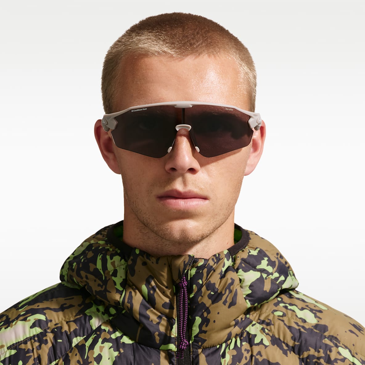 Nike ACG Vista Peak 太阳镜