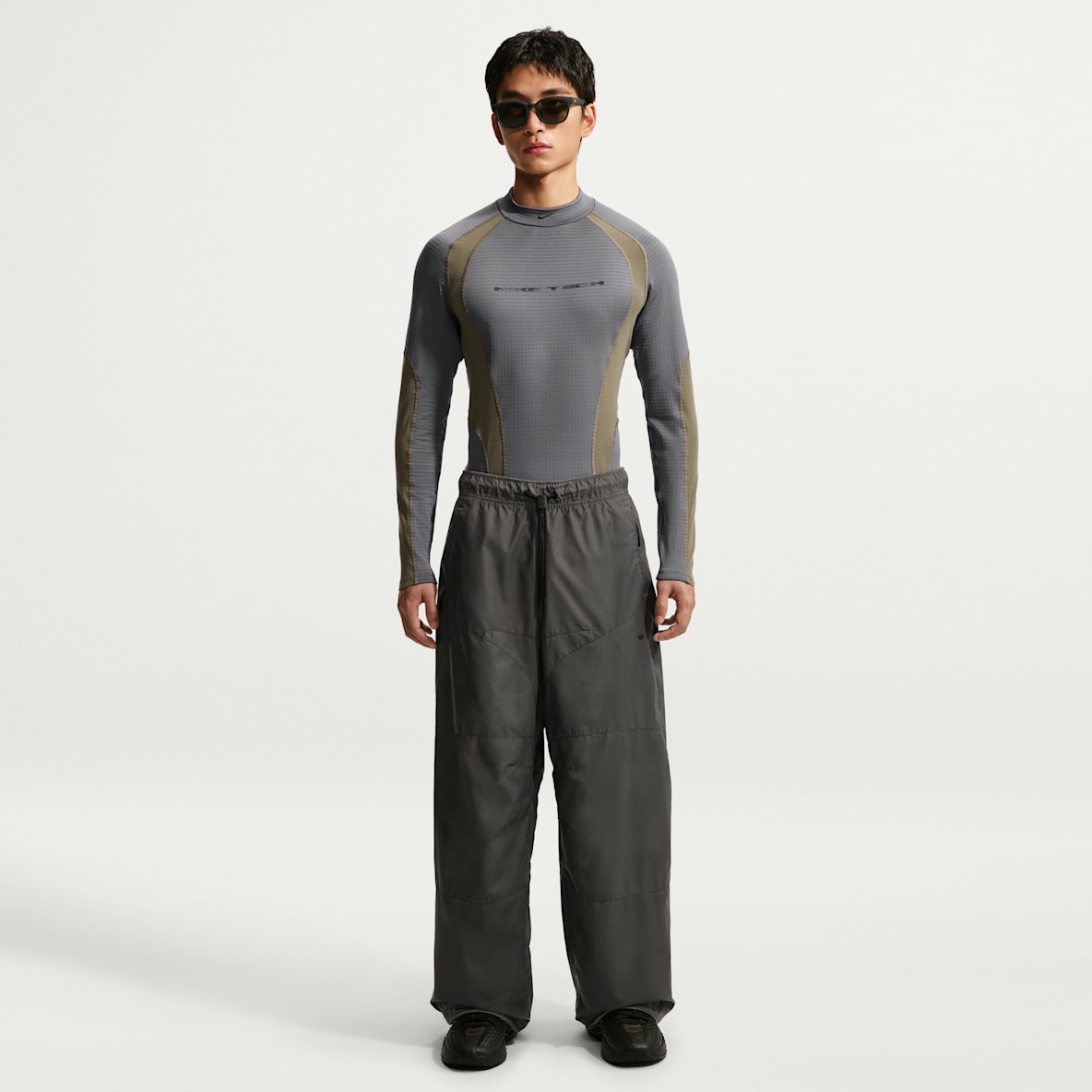 Nike Tech 男子宽松反光长裤