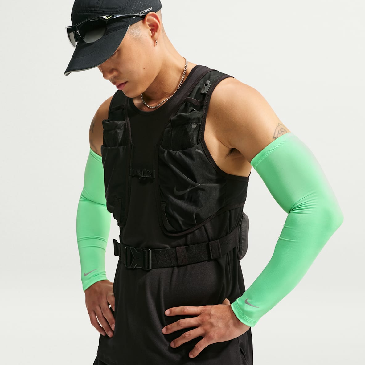 Nike Dri-FIT 2.0 轻便型防晒速干跑步护臂(1 副)