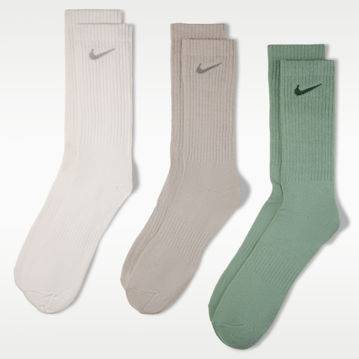 Nike Everyday Lightweight 速干中筒训练袜(3 双)