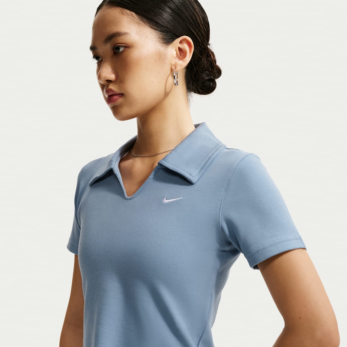 Nike Sportswear 女子紧身短款短袖翻领T恤